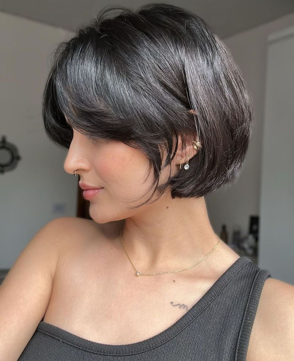 30 Stunning Short Hairstyles for Women over 40